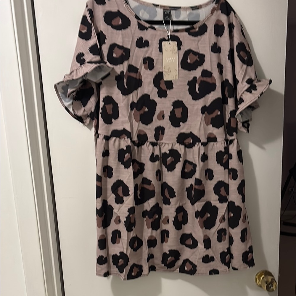 Emery Rose Top 4X NWT
